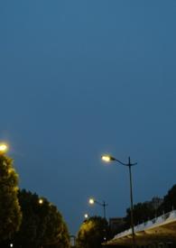 不容他人在其侧